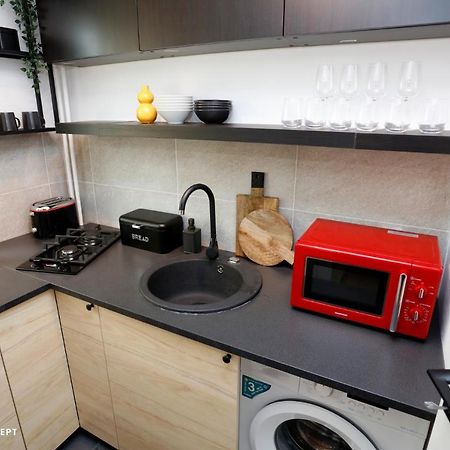 Brand New Lovely Studio Near Metro Station Bucureşti Ngoại thất bức ảnh