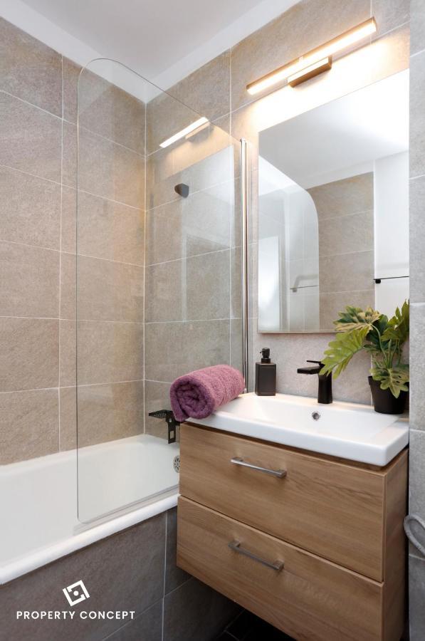 Brand New Lovely Studio Near Metro Station Bucureşti Ngoại thất bức ảnh