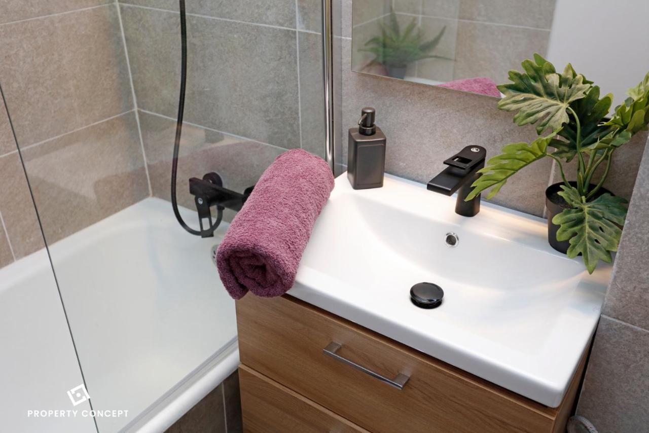 Brand New Lovely Studio Near Metro Station Bucureşti Ngoại thất bức ảnh